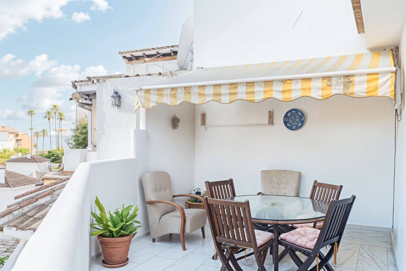 2 bedroom Penthouse for sale in Elviria - € 599,990 (Ref: 9738769)