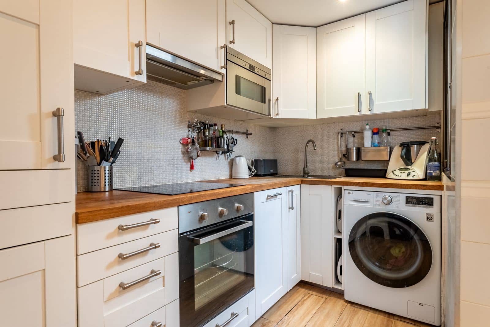 2 bedroom Penthouse for sale in Elviria - € 599,990 (Ref: 9738769)