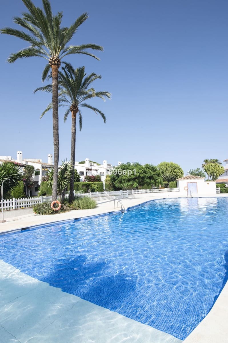 3 sypialnia Dom na sprzedaż w Estepona - 530 000 € (Ref: 9738772)