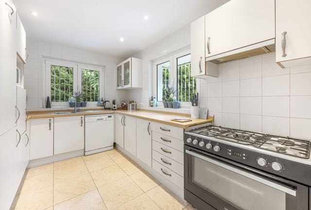 4 quarto Moradia para venda em Sotogrande Costa, San Roque - 950 000 € (Ref: 9738776)