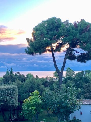 Building Plot for sale in Marbesa, Marbella - € 1,760,000 (Ref: 9738780)