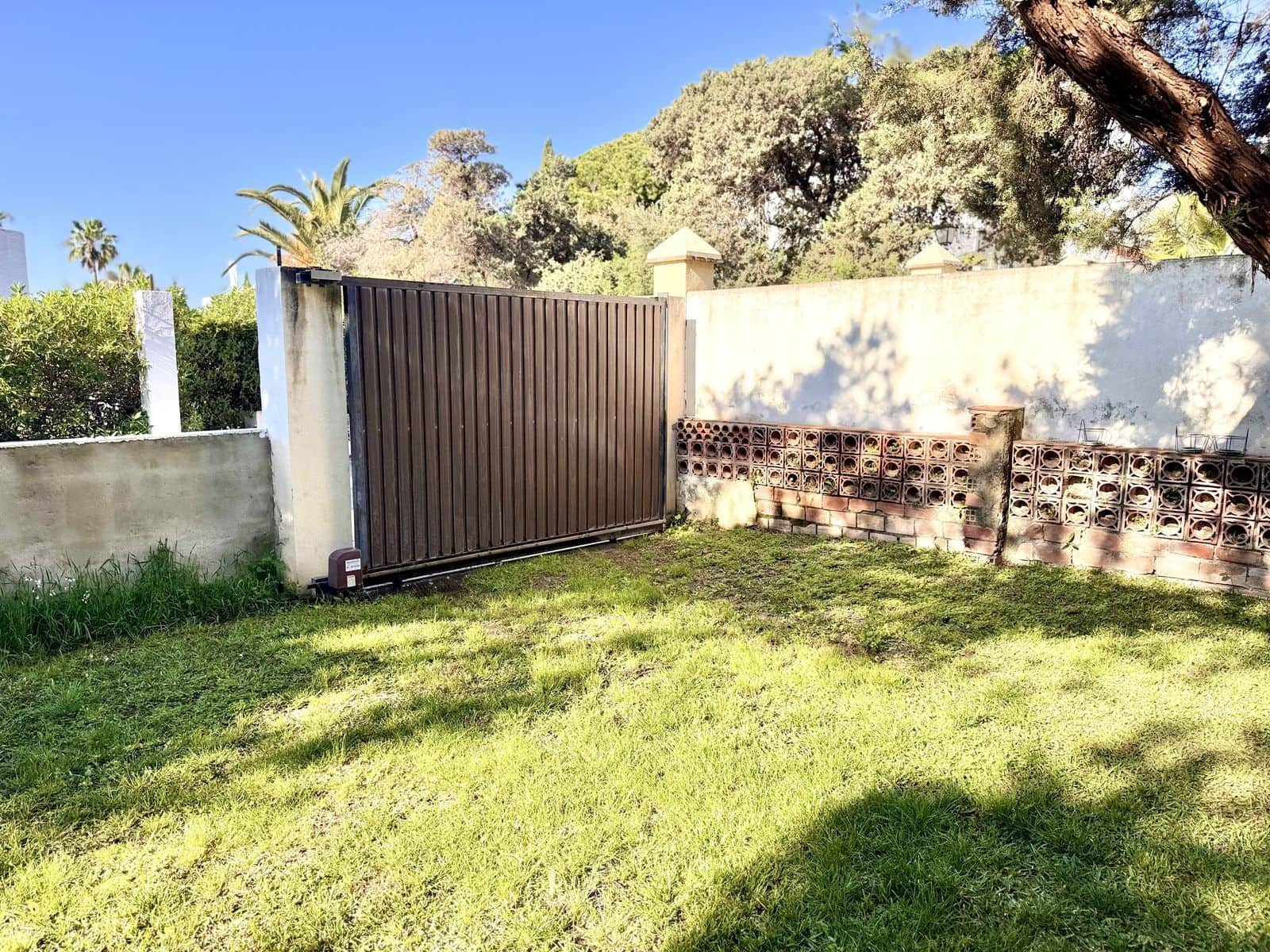 Building Plot for sale in Marbesa - € 1,760,000 (Ref: 9738780)