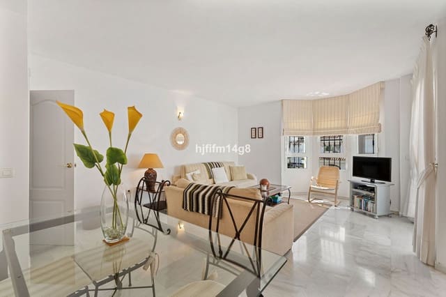 1 makuuhuone Kattohuoneisto myytävänä paikassa Nueva Andalucia, Marbella - 415 000 € (Ref: 9738781)