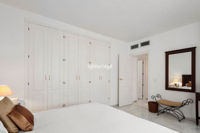 1 makuuhuone Kattohuoneisto myytävänä paikassa Nueva Andalucia, Marbella - 415 000 € (Ref: 9738781)