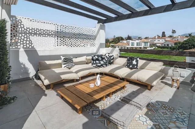 Casa de 3 habitaciones en San Pedro de Alcantara, Marbella en venta - 954.500 € (Ref: 9738782)