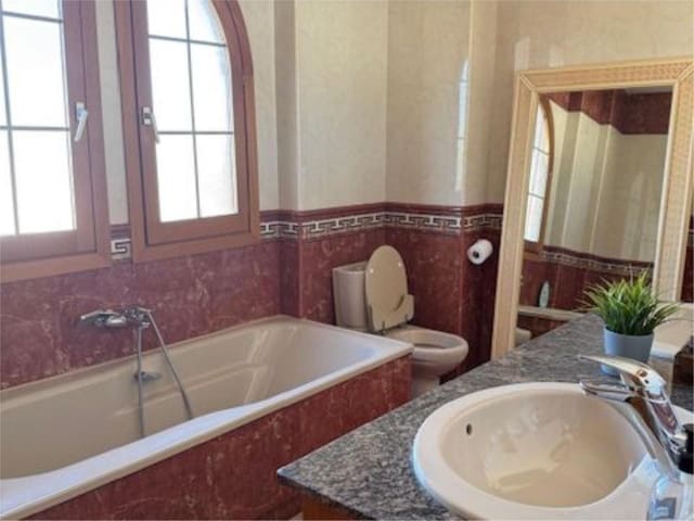 Pareado de 3 habitaciones en Calahonda, Mijas en venta - 742.400 € (Ref: 9738783)