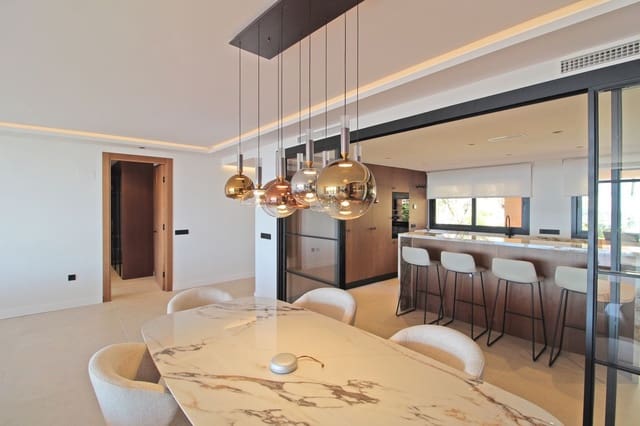 3 chambre Appartement à vendre à Nueva Andalucia, Marbella - 1 650 000 € (Ref: 9738804)