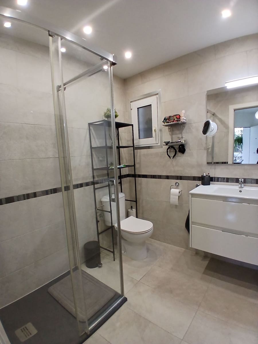 3 bedroom Apartment for sale in Calahonda - € 495,000 (Ref: 9738805)