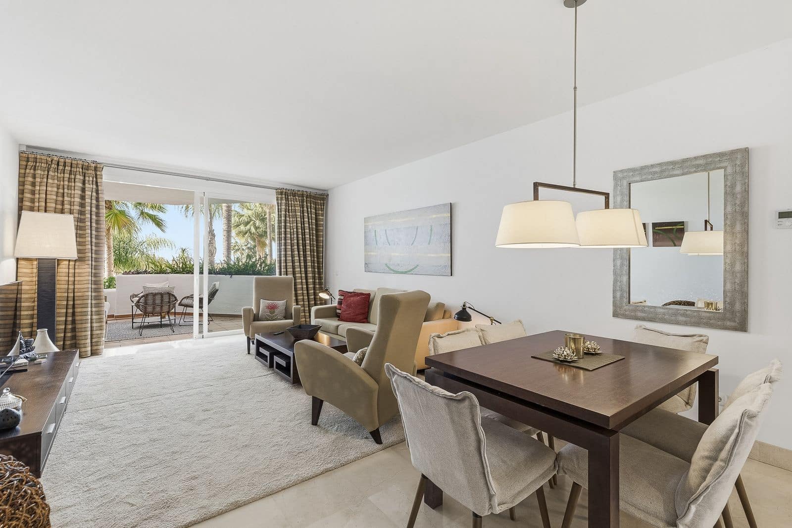 3 bedroom Apartment for sale in Nueva Andalucia - € 695,000 (Ref: 9738806)