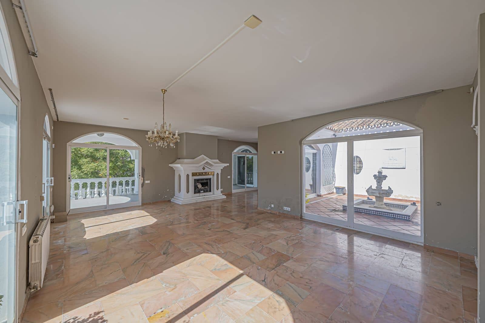 4 quarto Moradia para venda em El Paraiso - 1 700 000 € (Ref: 9738807)