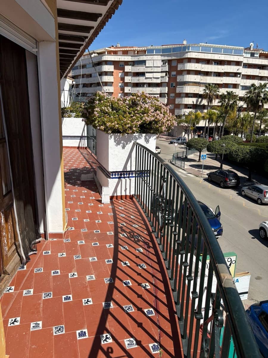 5 soveværelse Byhus til salg i Estepona - € 875.000 (Ref: 9738808)