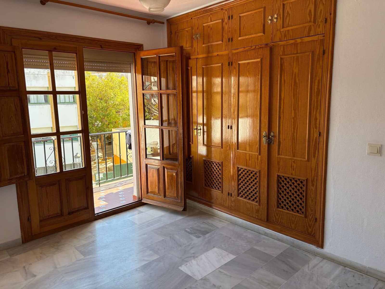 5 soveværelse Byhus til salg i Estepona - € 875.000 (Ref: 9738808)