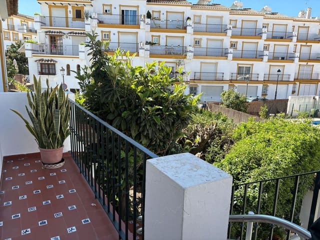 5 soveværelse Byhus til salg i Estepona - € 875.000 (Ref: 9738808)