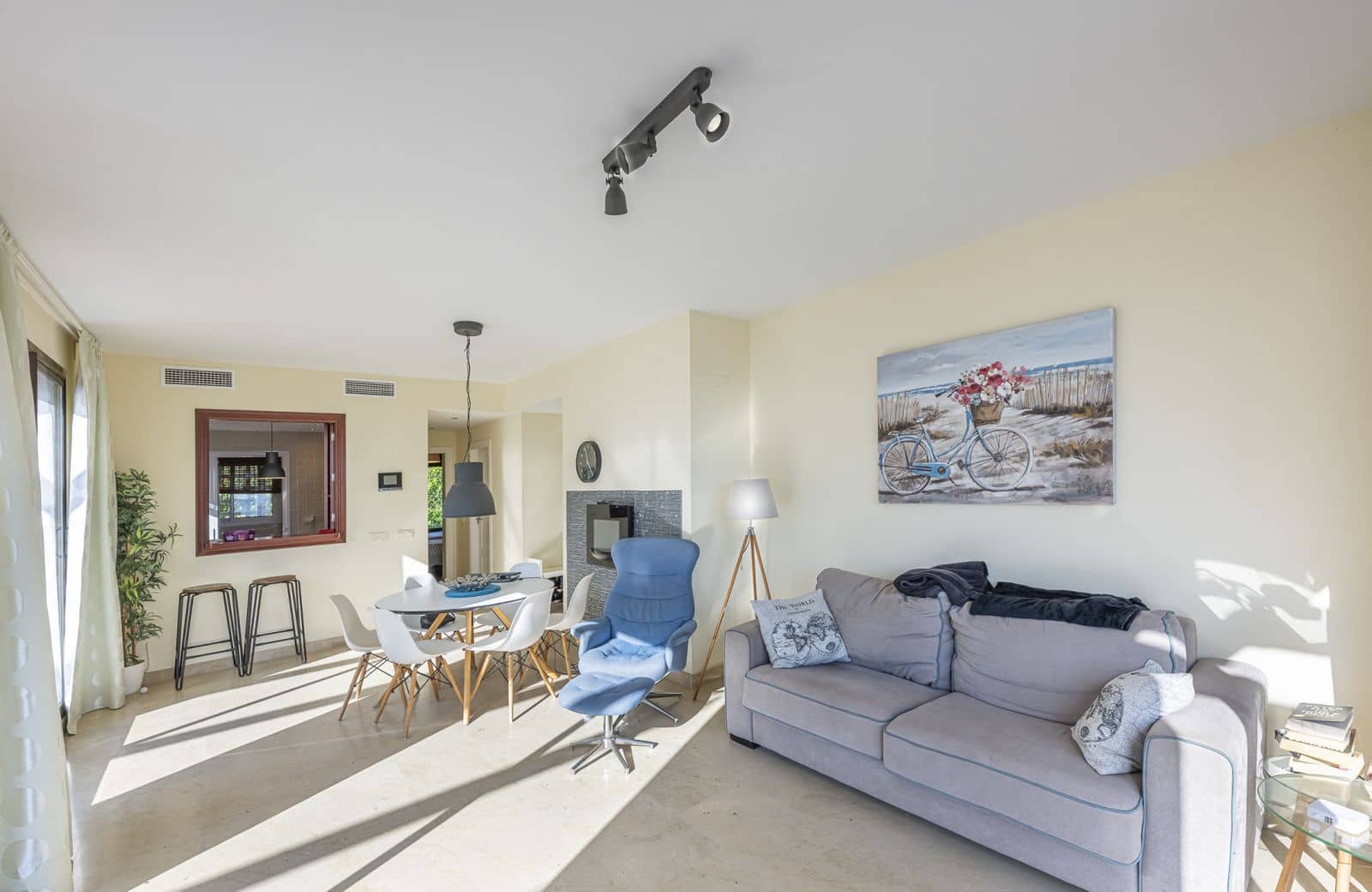 2 bedroom Apartment for sale in La Alcaidesa - € 458,000 (Ref: 9738812)