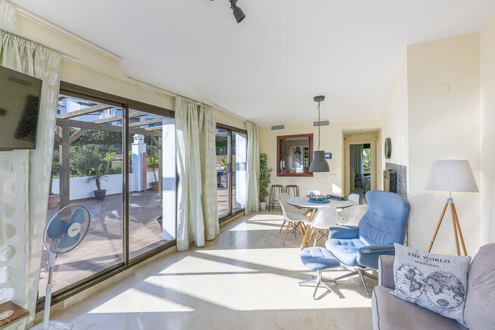 2 bedroom Apartment for sale in La Alcaidesa - € 458,000 (Ref: 9738812)