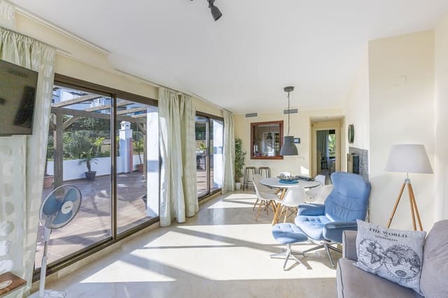 2 bedroom Apartment for sale in La Alcaidesa - € 458,000 (Ref: 9738812)