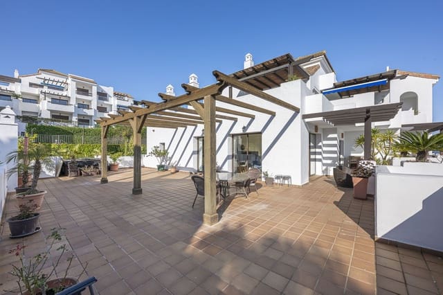 2 bedroom Apartment for sale in La Alcaidesa - € 458,000 (Ref: 9738812)