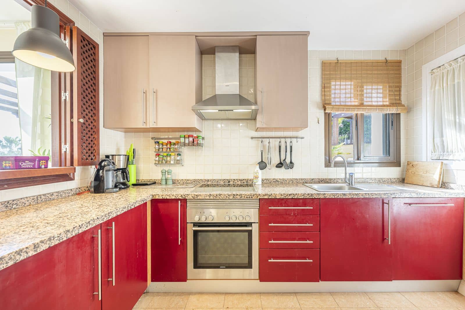 2 bedroom Apartment for sale in La Alcaidesa - € 458,000 (Ref: 9738812)