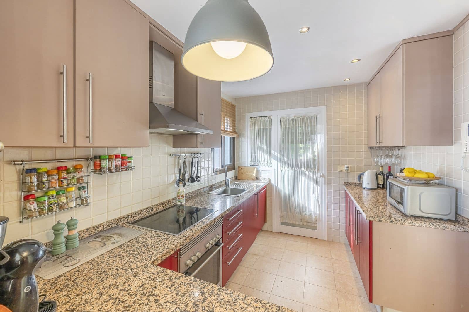 2 bedroom Apartment for sale in La Alcaidesa - € 458,000 (Ref: 9738812)