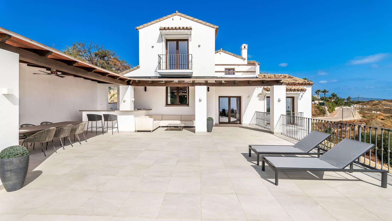 5 camera da letto Villa in vendita in New Golden Mile - 2.195.000 € (Rif: 9738817)