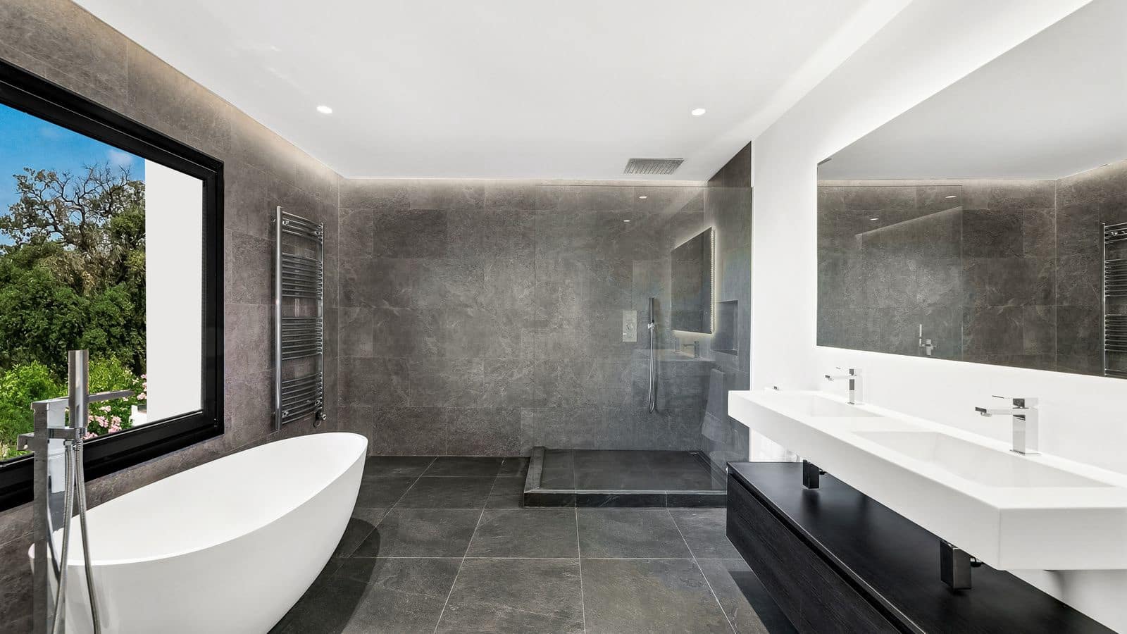 5 camera da letto Villa in vendita in New Golden Mile - 2.195.000 € (Rif: 9738817)