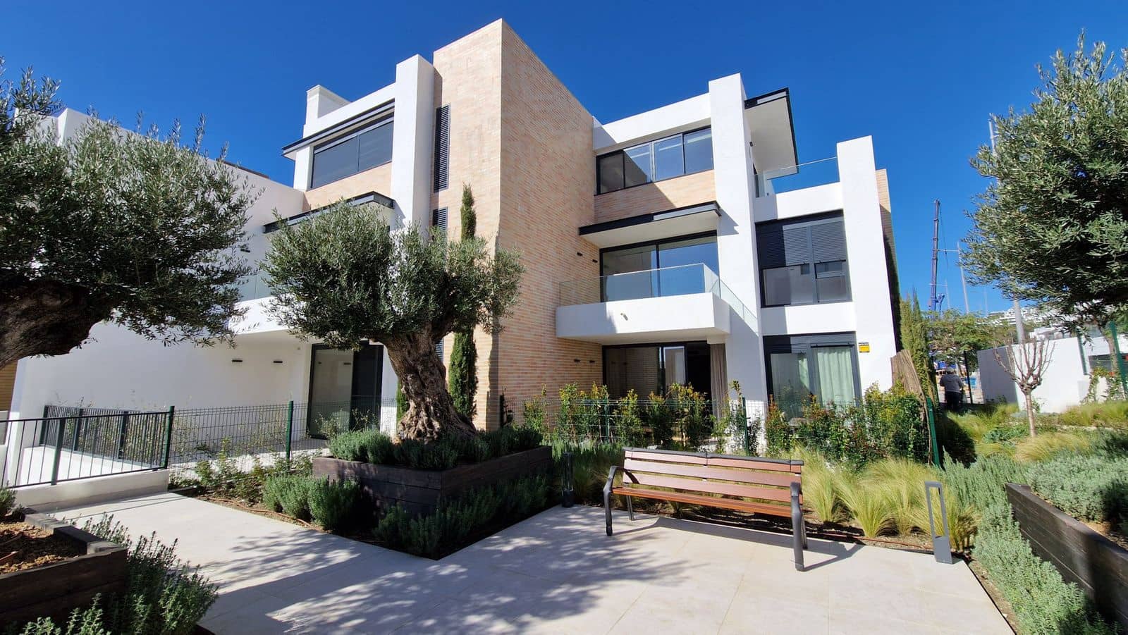 Apartamento de 3 habitaciones en Estepona en venta - 499.500 € (Ref: 9738823)