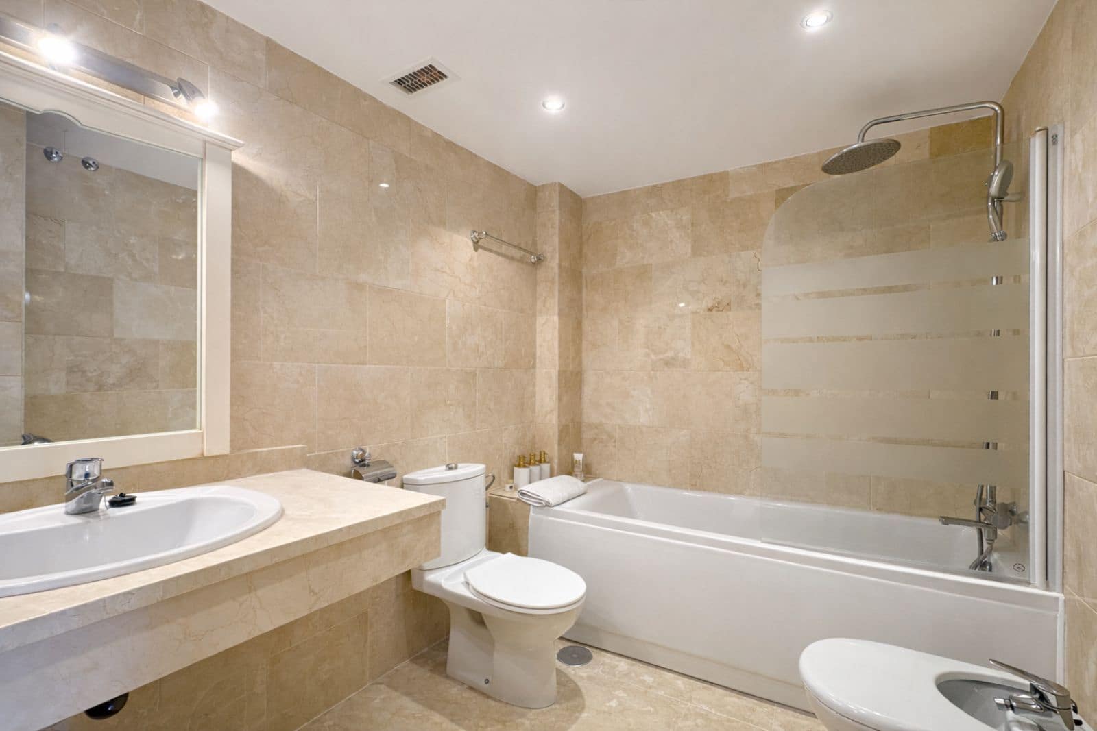 4 bedroom Apartment for sale in Mijas Costa - € 419,000 (Ref: 9738824)