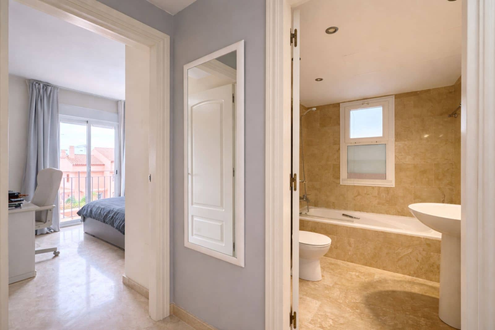 4 bedroom Apartment for sale in Mijas Costa - € 419,000 (Ref: 9738824)