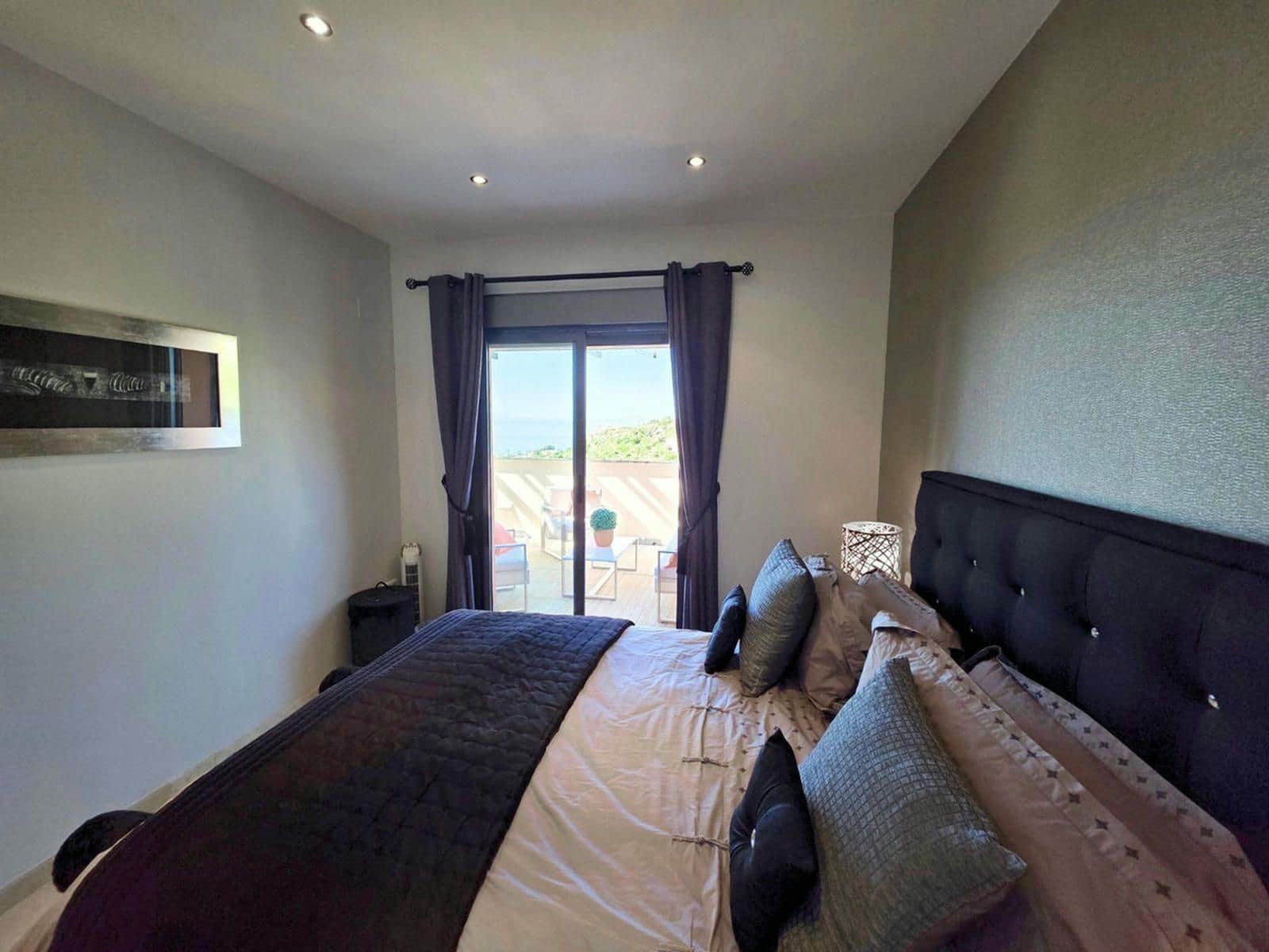 2 bedroom Penthouse for sale in Punta de la Chullera - € 325,000 (Ref: 9738825)