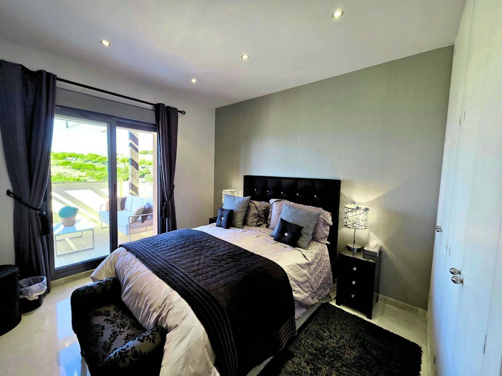 2 bedroom Penthouse for sale in Punta de la Chullera - € 325,000 (Ref: 9738825)