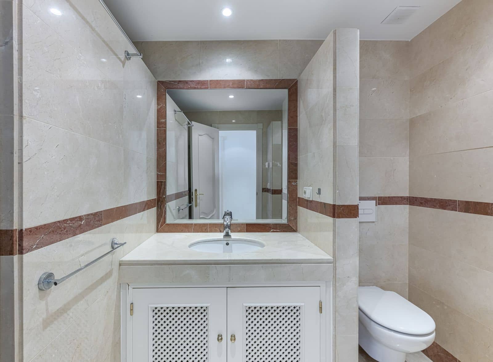 2 bedroom Apartment for sale in Golden Mile - € 990,000 (Ref: 9738826)