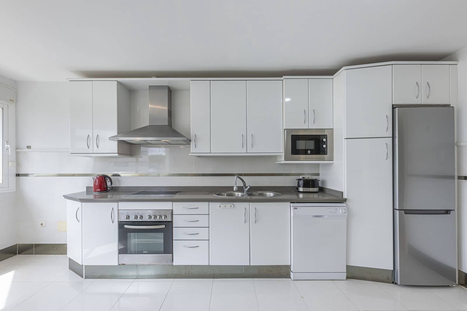 2 bedroom Apartment for sale in Golden Mile - € 990,000 (Ref: 9738826)