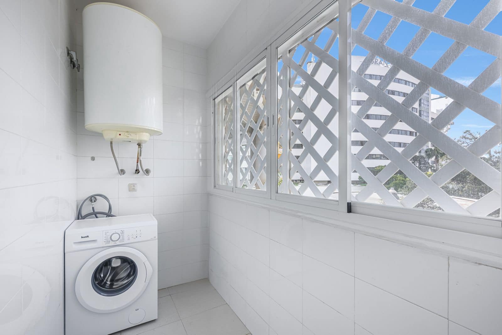 2 bedroom Apartment for sale in Golden Mile - € 990,000 (Ref: 9738826)