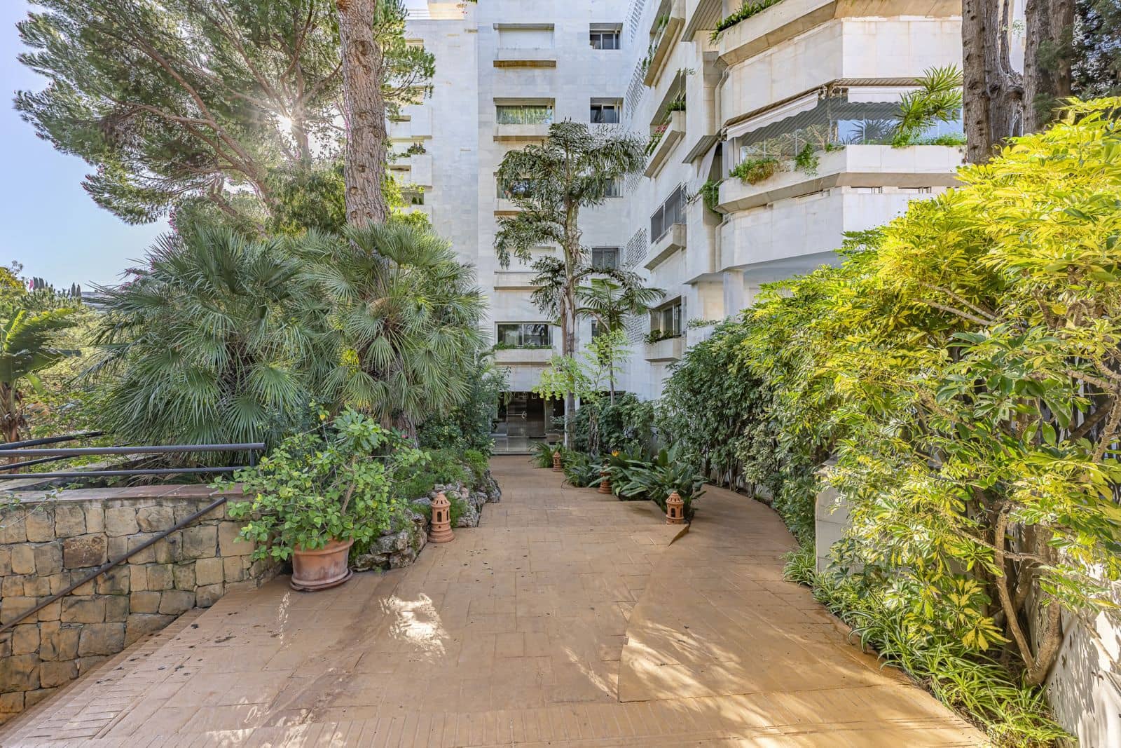 2 bedroom Apartment for sale in Golden Mile - € 990,000 (Ref: 9738826)