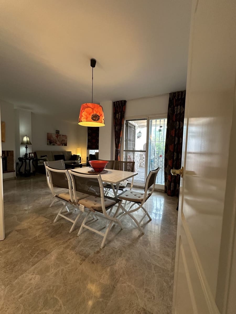 Apartamento de 3 habitaciones en Puerto Banus en venta - 520.000 € (Ref: 9738827)