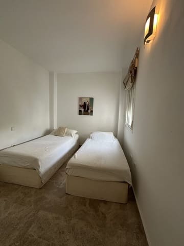 Apartamento de 3 habitaciones en Puerto Banus, Marbella en venta - 520.000 € (Ref: 9738827)