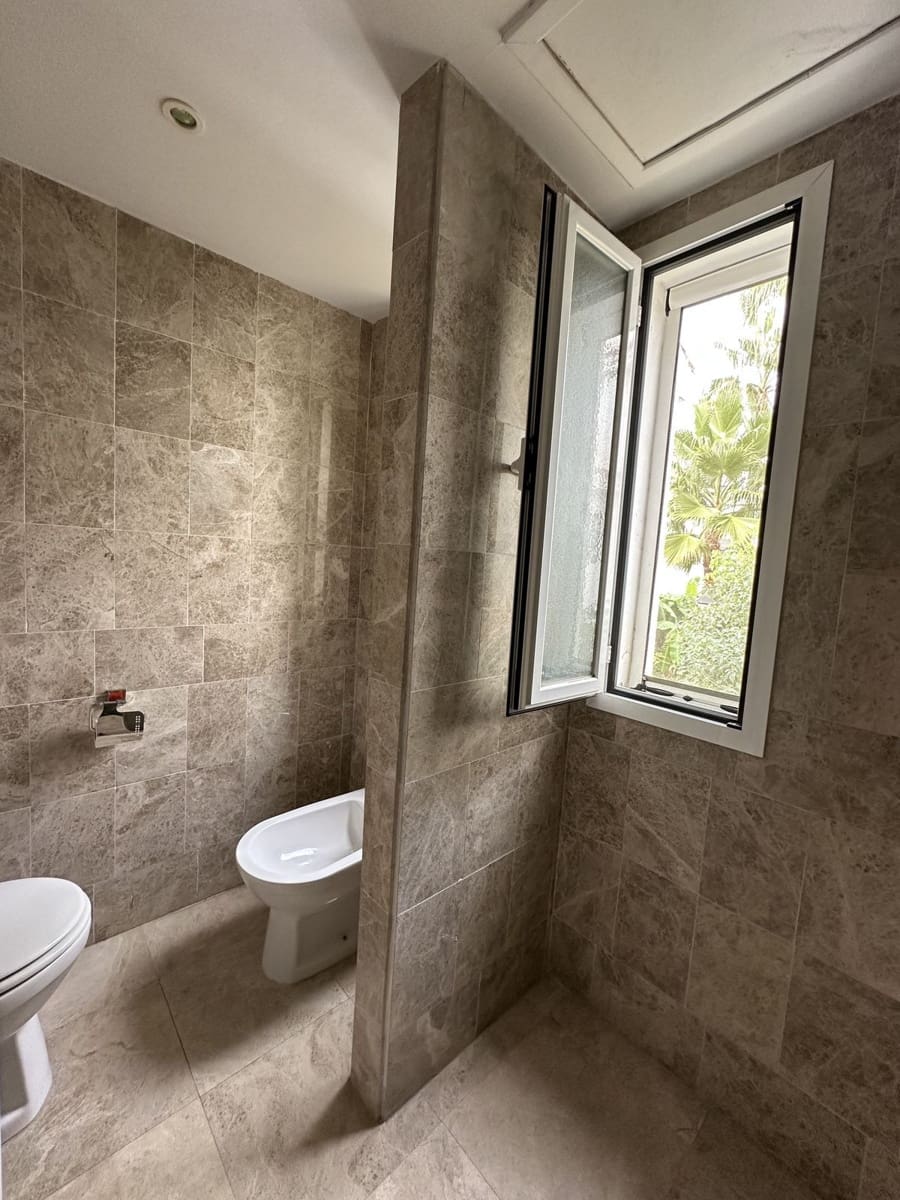 Apartamento de 3 habitaciones en Puerto Banus en venta - 520.000 € (Ref: 9738827)