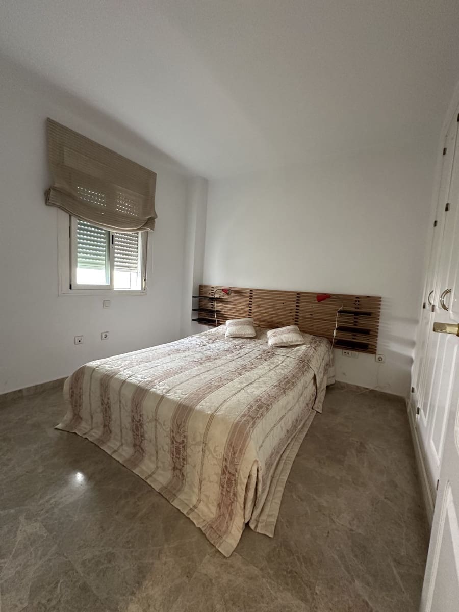 Apartamento de 3 habitaciones en Puerto Banus en venta - 520.000 € (Ref: 9738827)