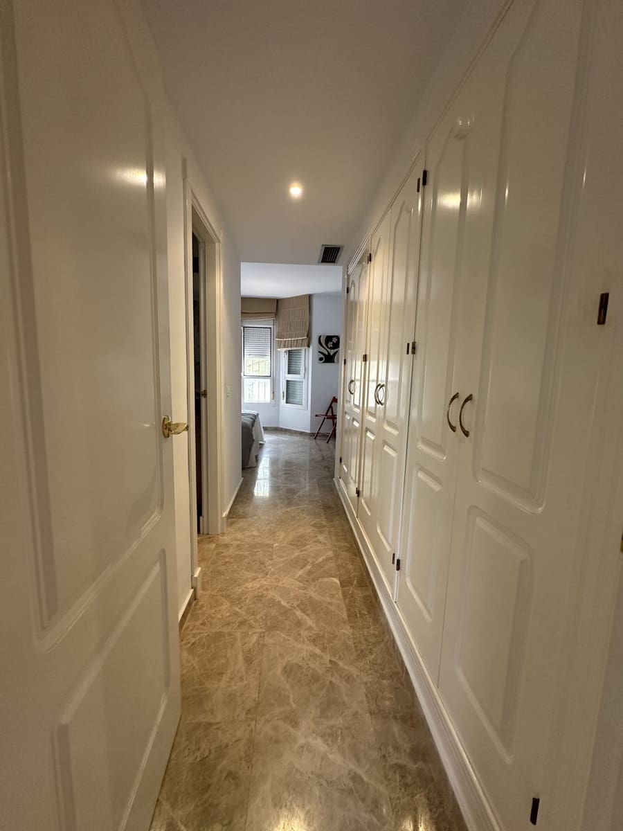 Apartamento de 3 habitaciones en Puerto Banus en venta - 520.000 € (Ref: 9738827)