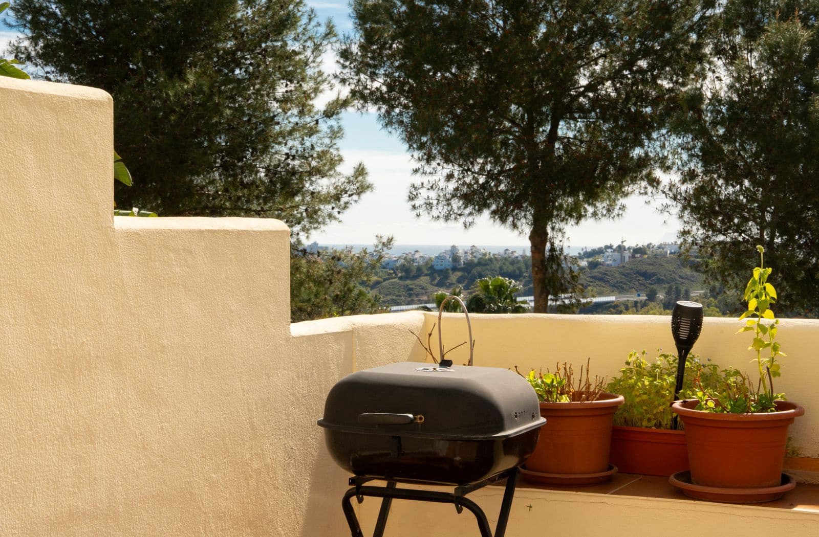 2 soveværelse Lejlighed til salg i Benahavis - € 430.000 (Ref: 9738829)