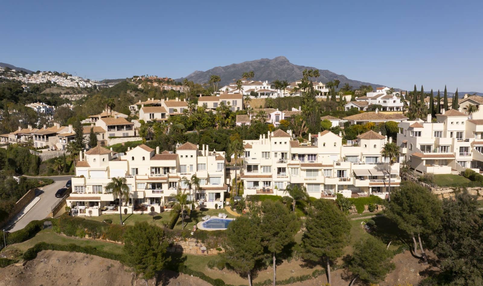 2 soveværelse Lejlighed til salg i Benahavis - € 430.000 (Ref: 9738829)