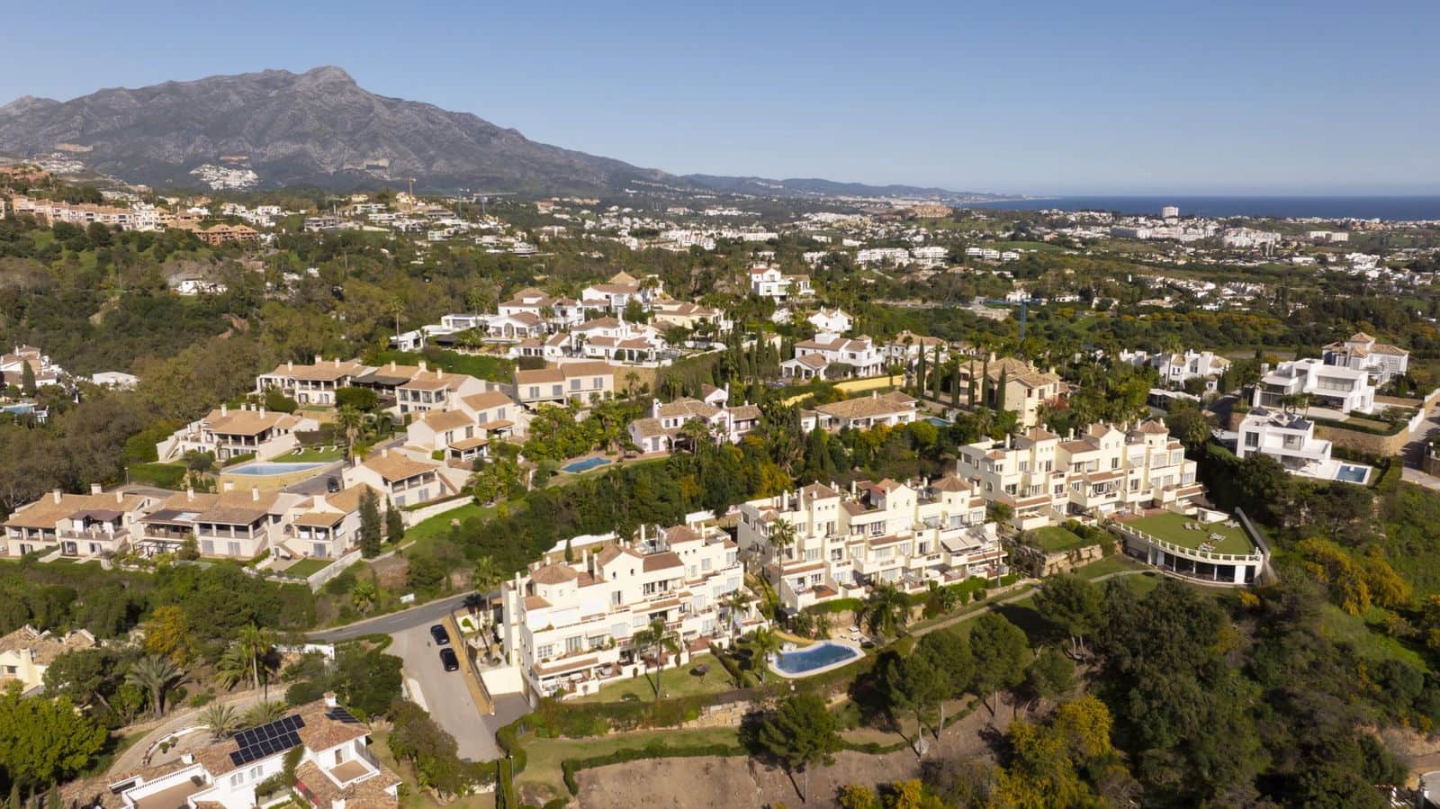 2 soveværelse Lejlighed til salg i Benahavis - € 430.000 (Ref: 9738829)