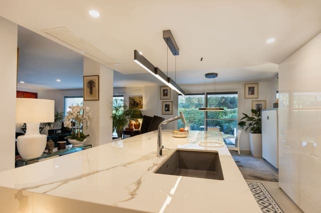 3 chambre Appartement à vendre à Sotogrande, San Roque - 880 000 € (Ref: 9738830)