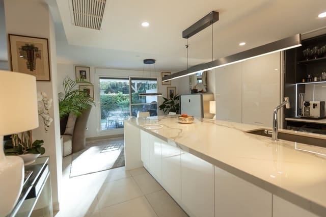 3 chambre Appartement à vendre à Sotogrande, San Roque - 880 000 € (Ref: 9738830)