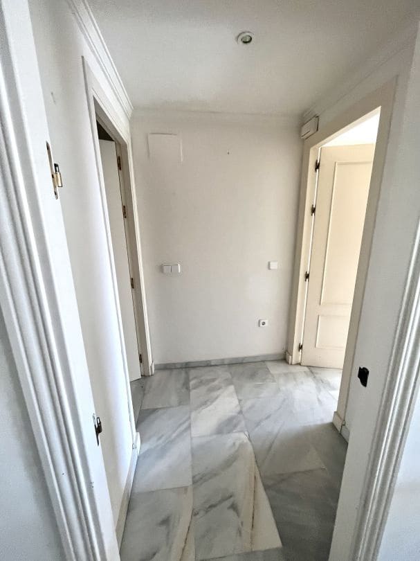 2 makuuhuone Huoneisto myytävänä paikassa Marbella - 470 000 € (Ref: 9738832)