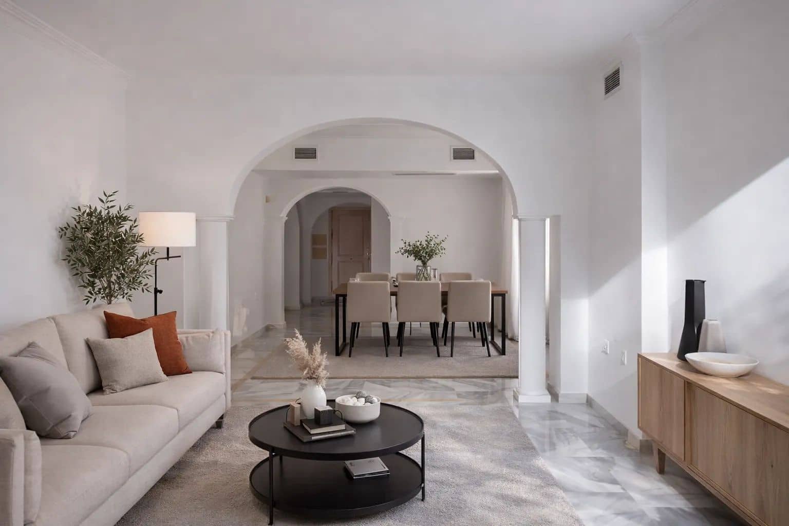 2 makuuhuone Huoneisto myytävänä paikassa Marbella - 470 000 € (Ref: 9738832)