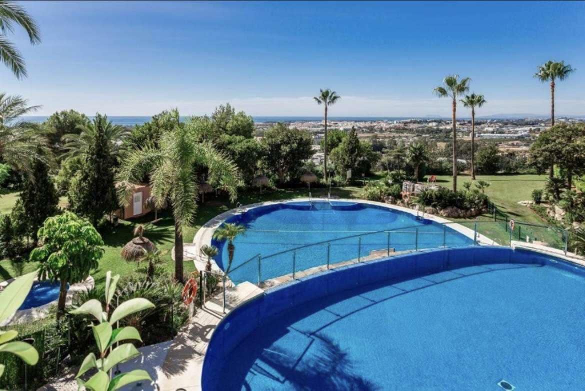 2 makuuhuone Huoneisto myytävänä paikassa Marbella - 470 000 € (Ref: 9738832)
