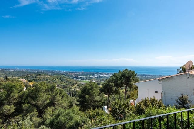 2 sovrum Hus till salu i Los Monteros, Marbella - 595 000 € (Ref: 9738833)