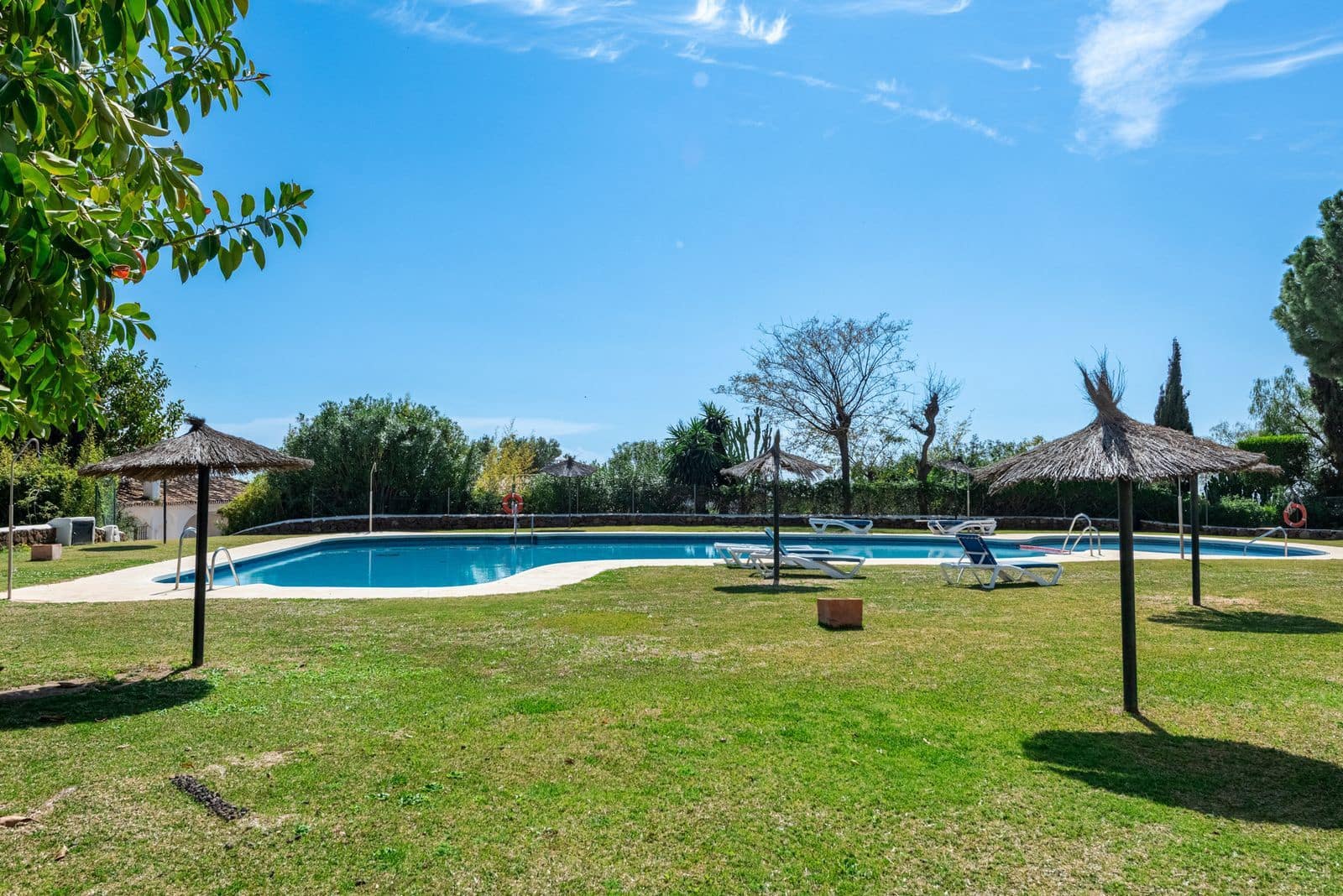 2 sovrum Hus till salu i Los Monteros - 595 000 € (Ref: 9738833)