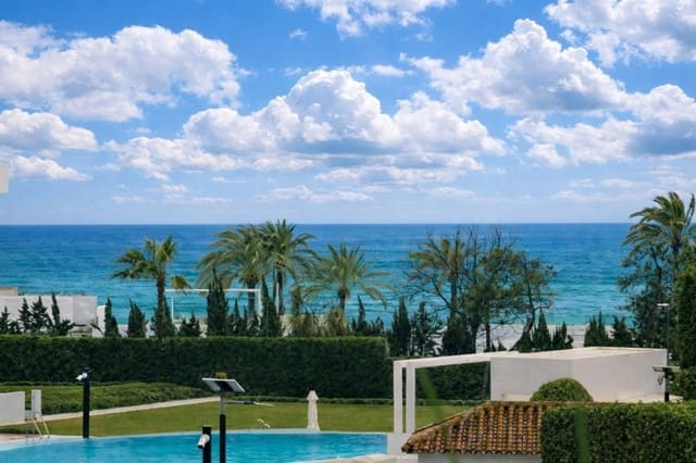 2 bedroom Apartment for sale in Golden Mile, Marbella - € 650,000 (Ref: 9738834)